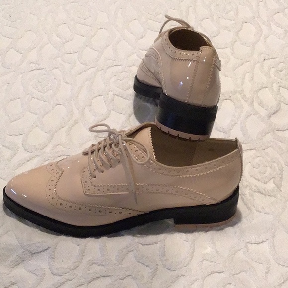 GUNMETAL MARUSHKA light nude patent shoes NEW WITH BOX size 7.5. Wingtip Oxford - Picture 4 of 7